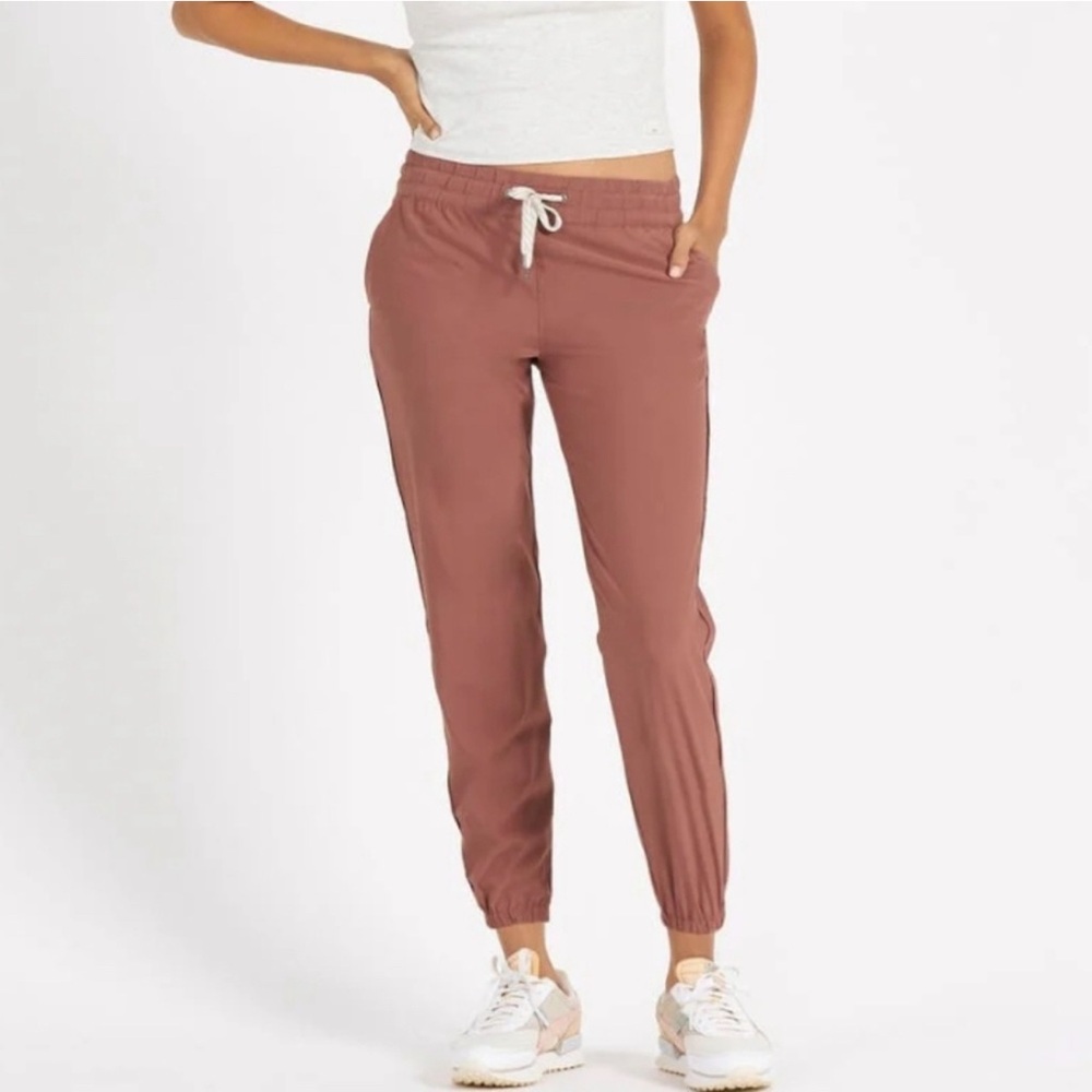 NWT Vuori Weekend Jogger in Terracotta| Size XL